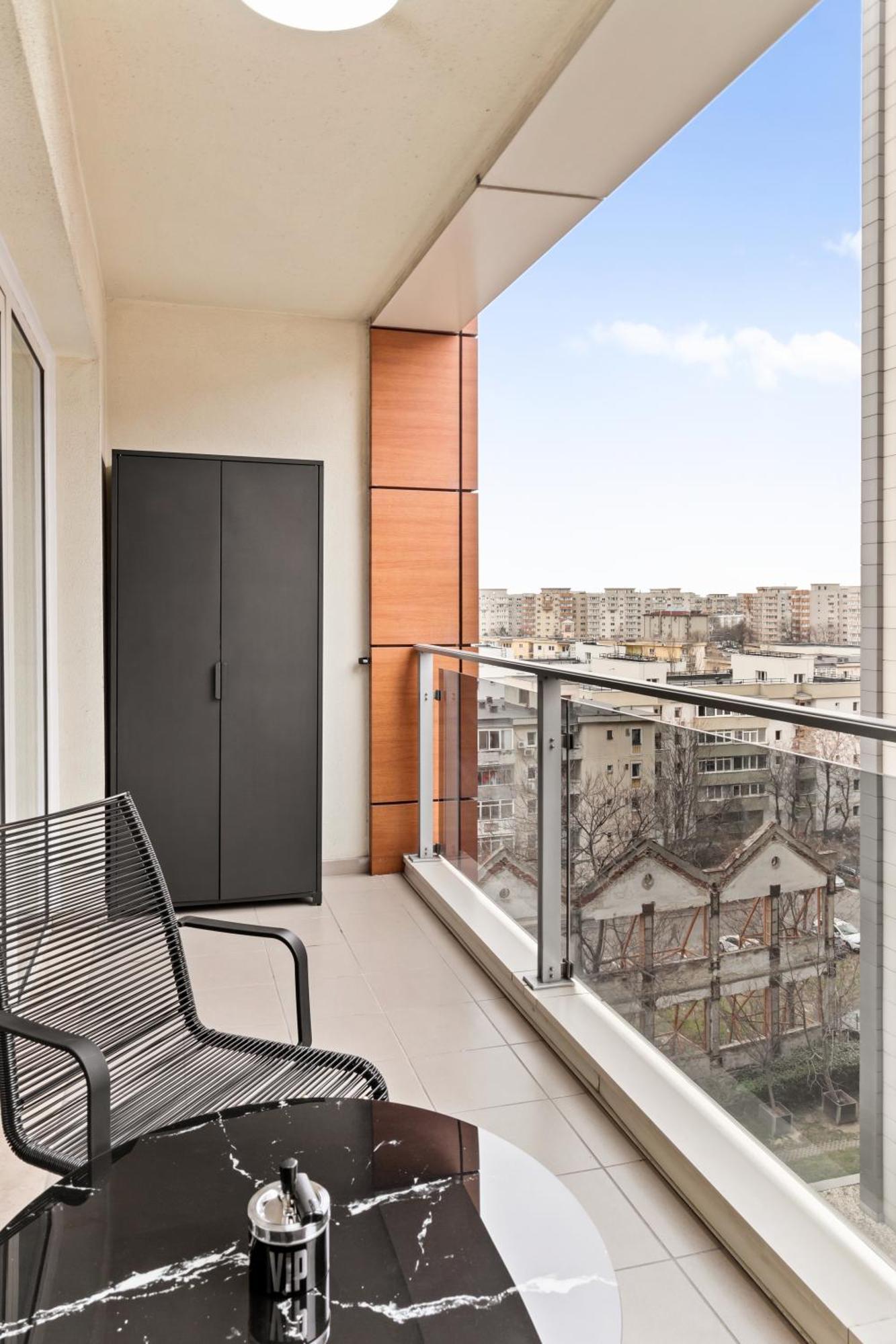 Central Studio With Balcony And Self Check-In Rh Living Boekarest Buitenkant foto